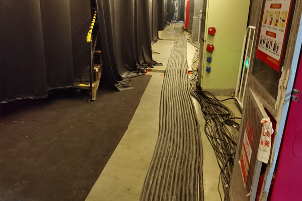 新乡柴油发电机组的输出电压可以调节到哪些范围？