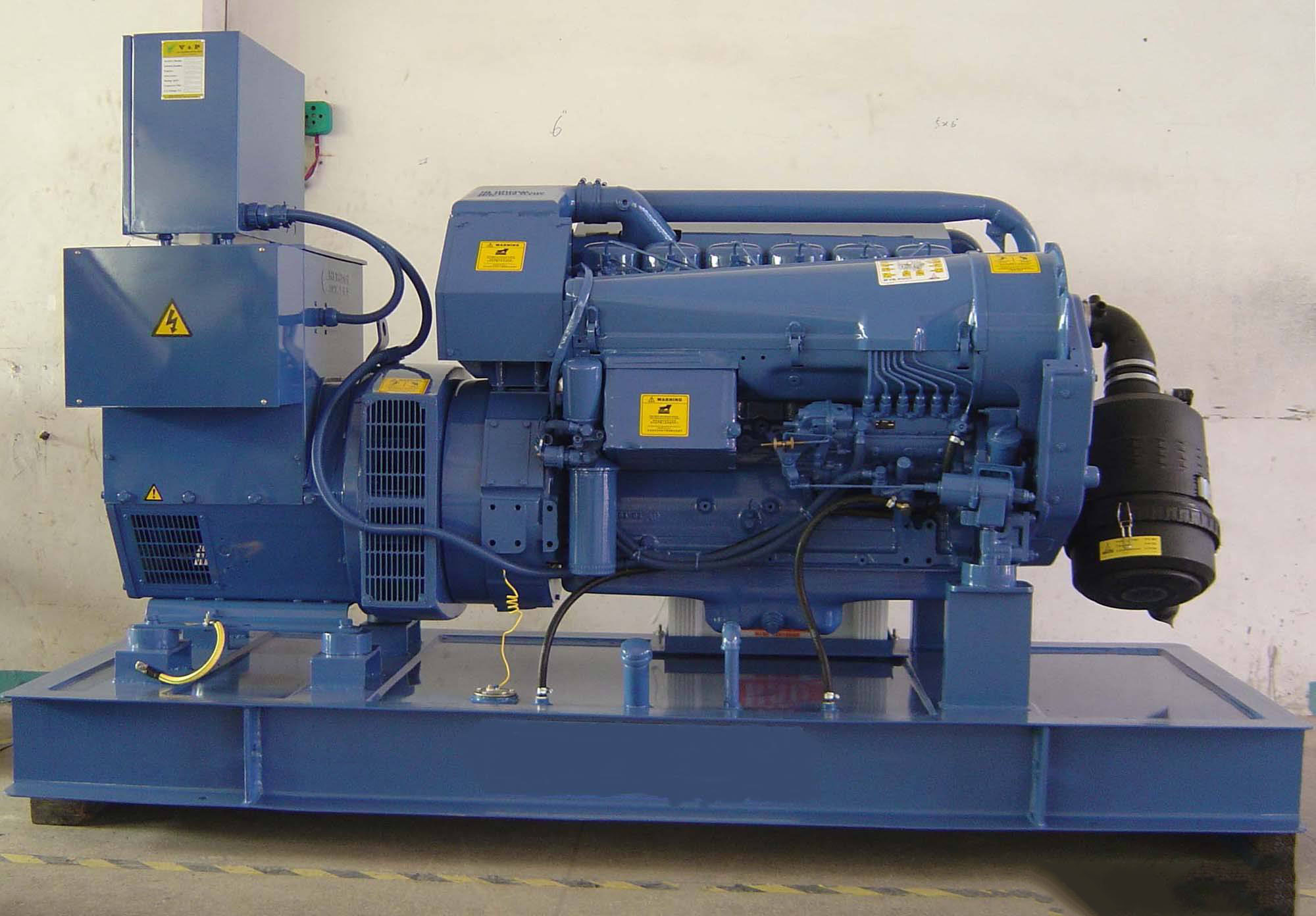 新乡汽油发电机组冬季启动前，电瓶需要做哪些检查和维护？