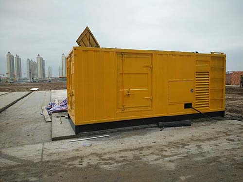 新乡合同中关于乙方责任导致工期延误的赔偿标准应该如何制定？