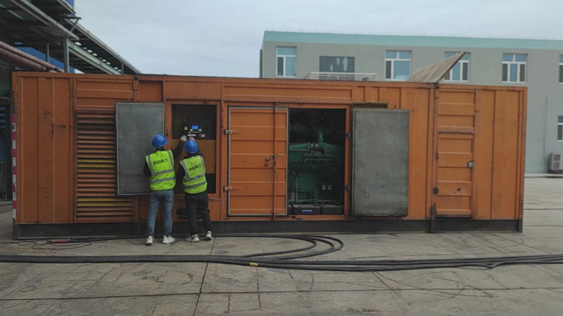 新乡如何检查柴油发电机组的机油油位？